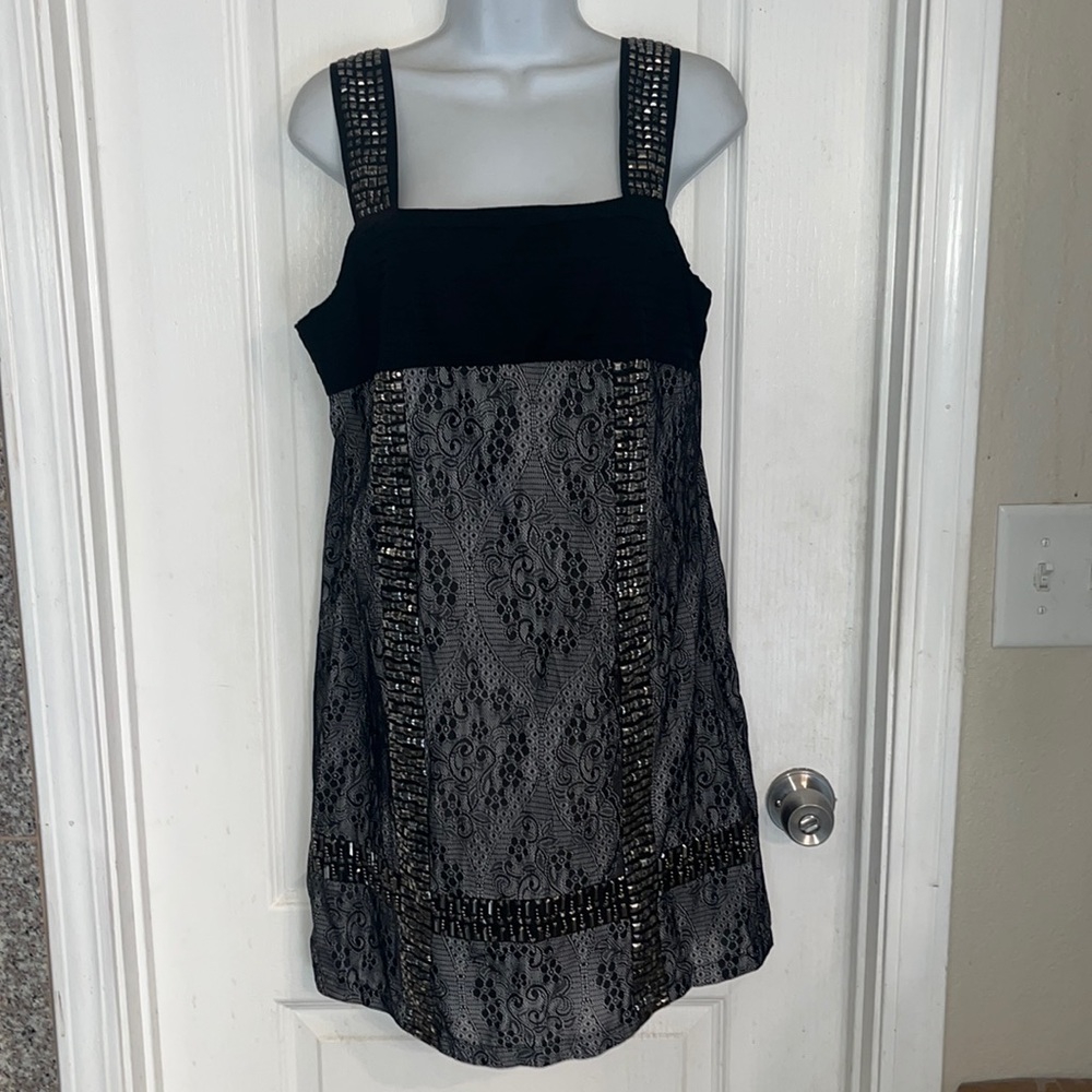 Monoreno lace dress with silver studs